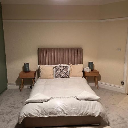 Luxury Cosy Retreat Apt ลอนดอน ภายนอก รูปภาพ