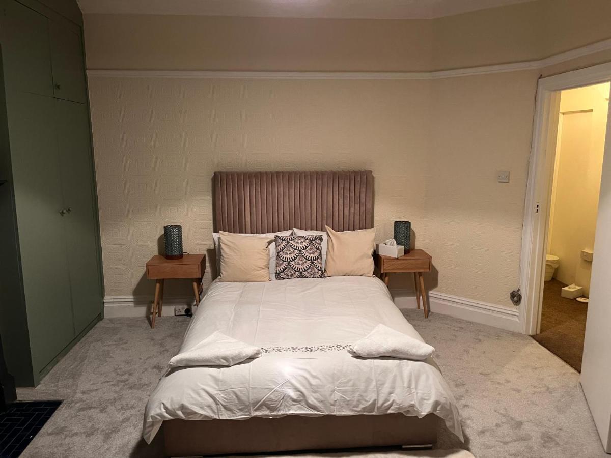 Luxury Cosy Retreat Apt ลอนดอน ภายนอก รูปภาพ