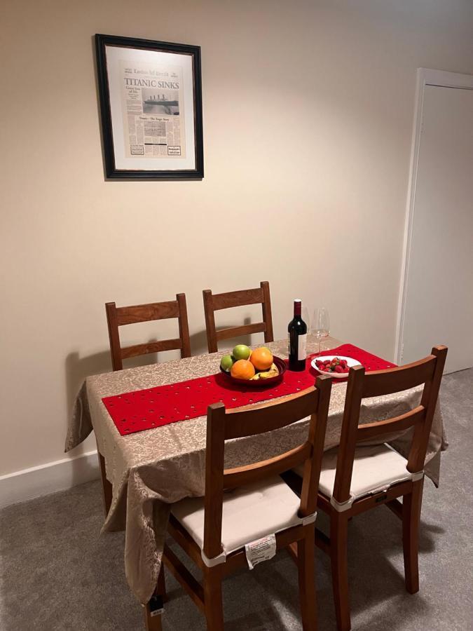 Luxury Cosy Retreat Apt ลอนดอน ภายนอก รูปภาพ
