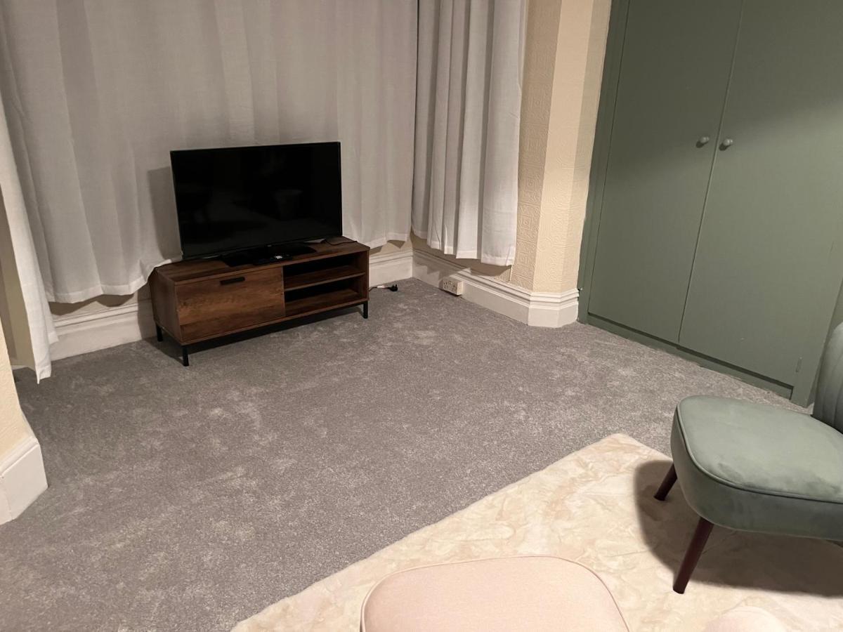Luxury Cosy Retreat Apt ลอนดอน ภายนอก รูปภาพ