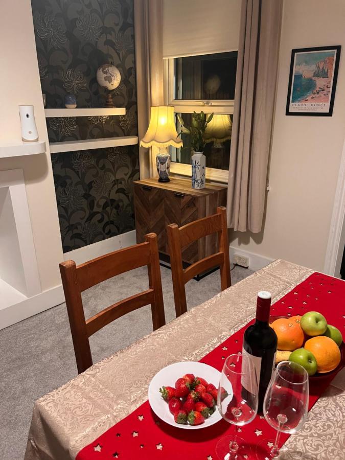 Luxury Cosy Retreat Apt ลอนดอน ภายนอก รูปภาพ