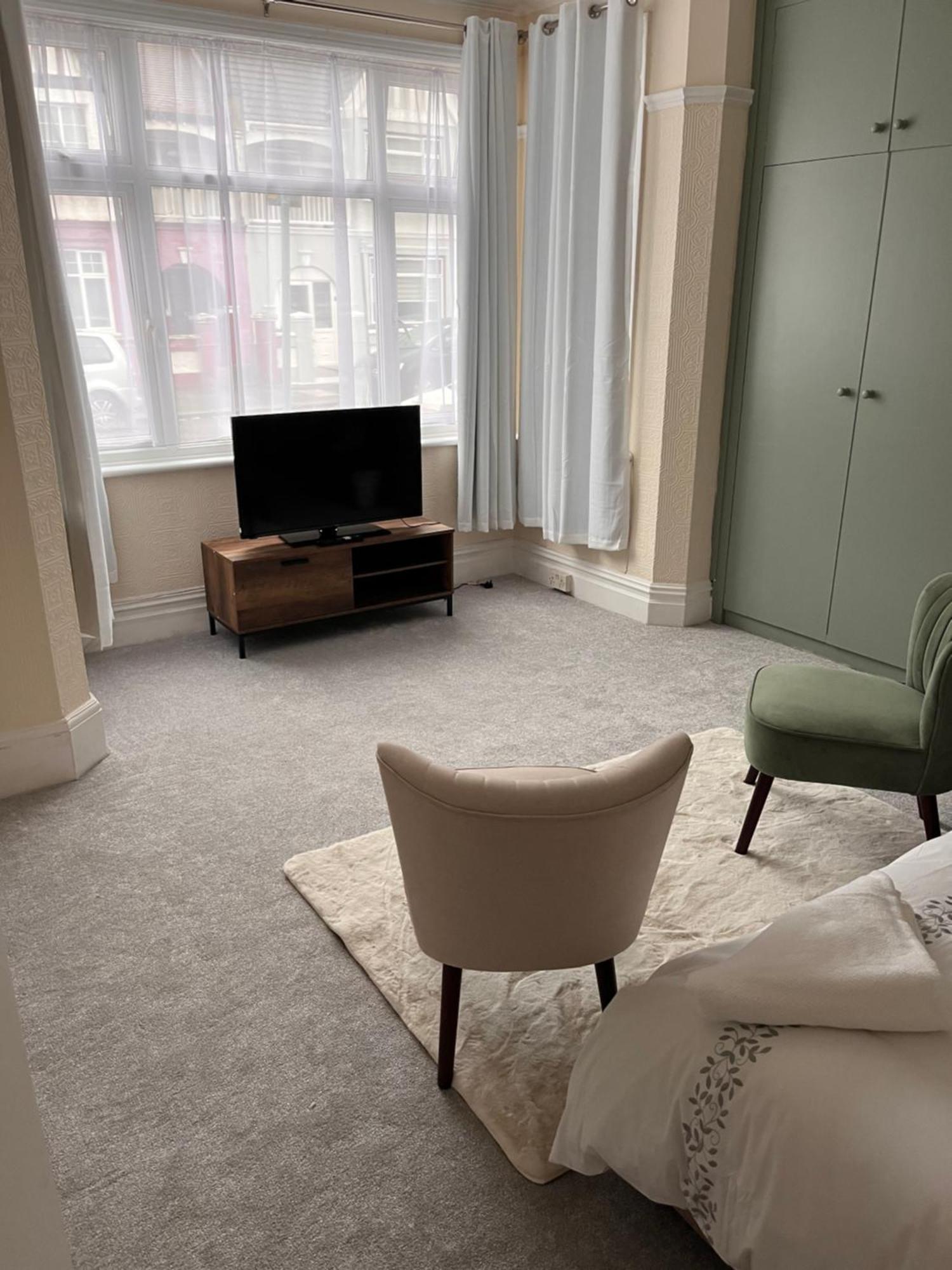 Luxury Cosy Retreat Apt ลอนดอน ภายนอก รูปภาพ